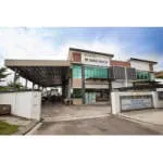 DIESEL TRUCK SDN BHD company logo